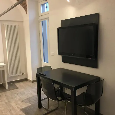 Love In Apartment